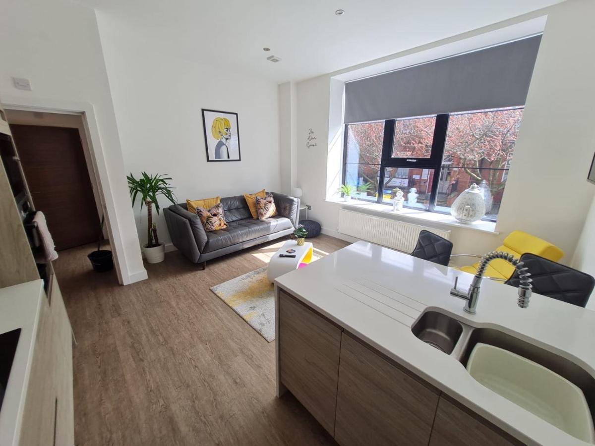 34 Cuppin Street - Luxury City Centre Apartment! Chester Buitenkant foto